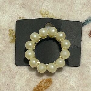 Vintage faux pearl brooch